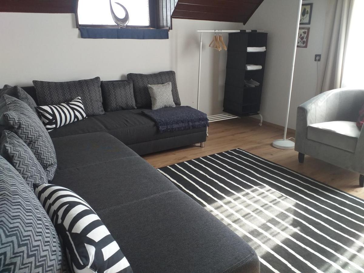 Art Inn Apartmanhaz Balaton-Gyenesdiás Zewnętrze zdjęcie