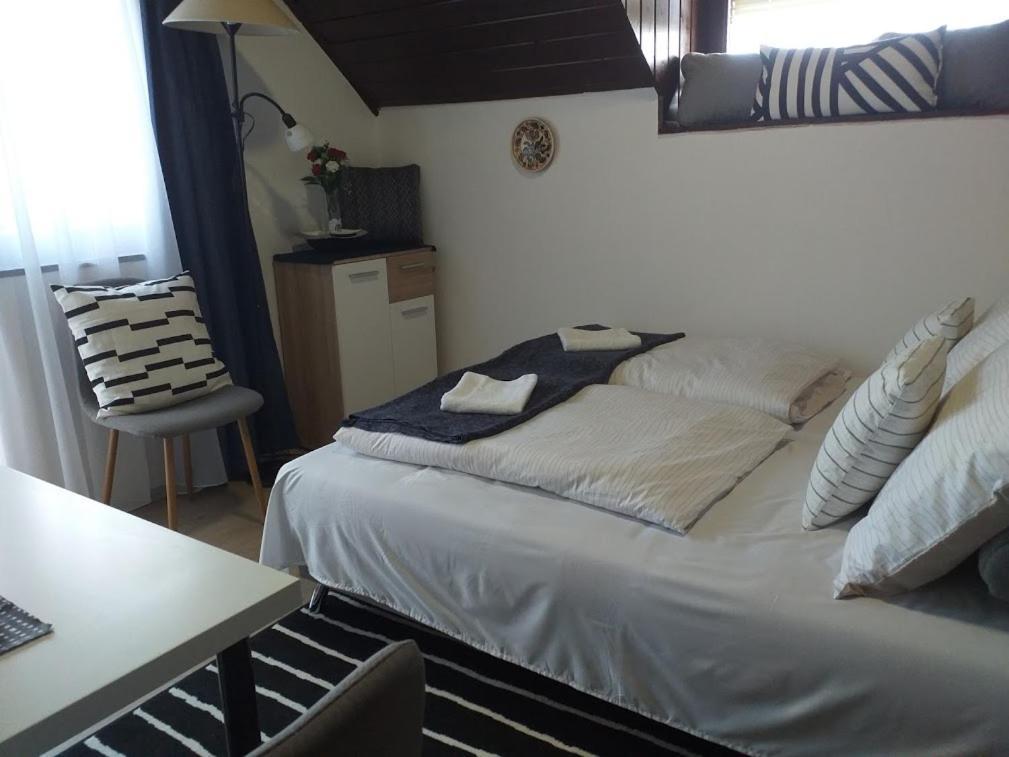 Art Inn Apartmanhaz Balaton-Gyenesdiás Zewnętrze zdjęcie
